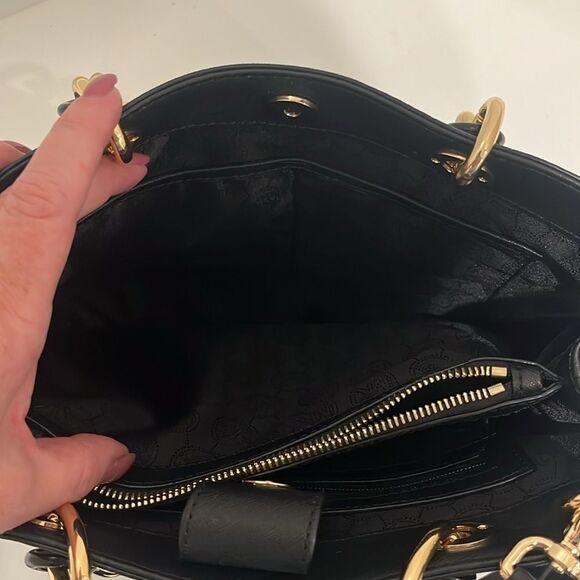 Michael Kors Cynthia Medium Black Satchel - Picture 6 of 7